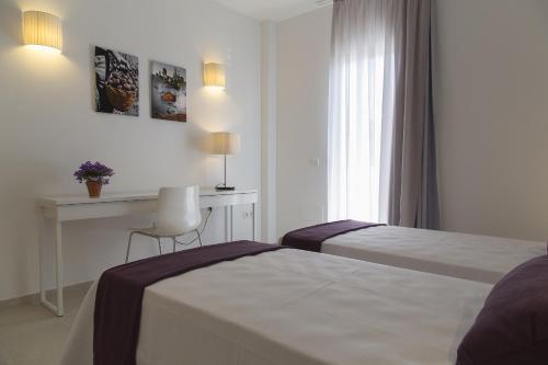 Apartamentos Proa - Emar Hotels Only Adults เอสปุญอลส์ ภายนอก รูปภาพ