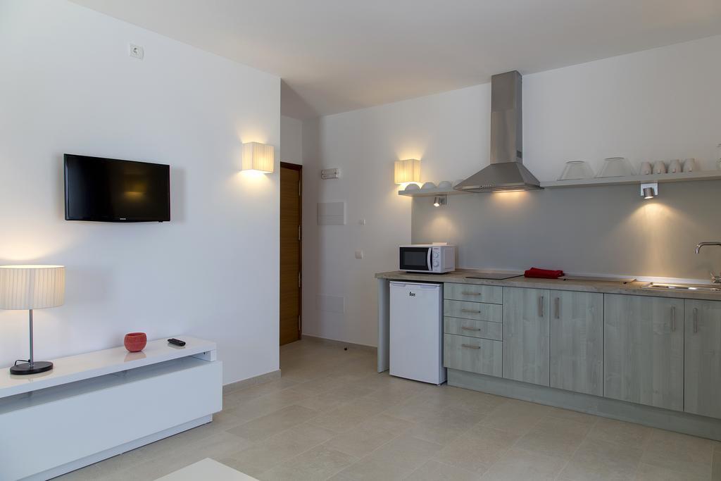 Apartamentos Proa - Emar Hotels Only Adults เอสปุญอลส์ ภายนอก รูปภาพ