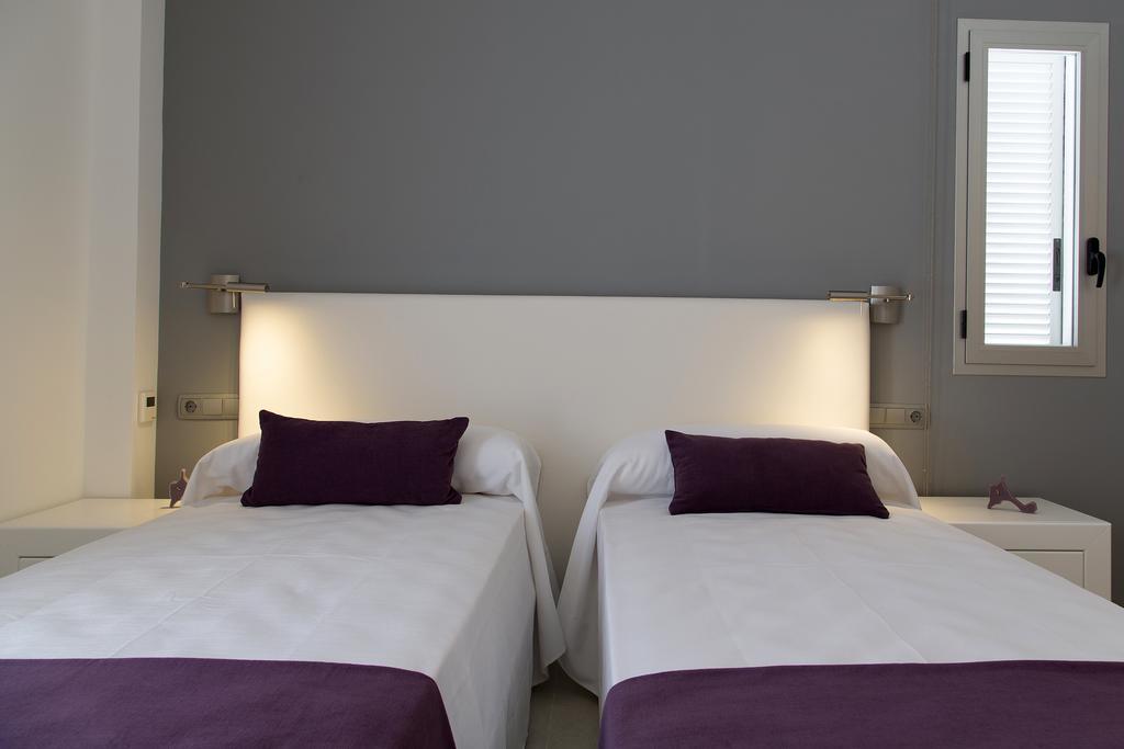 Apartamentos Proa - Emar Hotels Only Adults เอสปุญอลส์ ห้อง รูปภาพ
