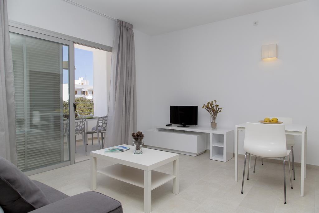Apartamentos Proa - Emar Hotels Only Adults เอสปุญอลส์ ภายนอก รูปภาพ