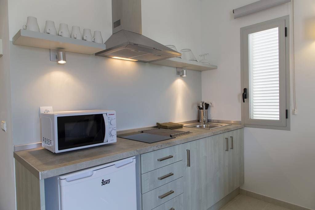 Apartamentos Proa - Emar Hotels Only Adults เอสปุญอลส์ ภายนอก รูปภาพ