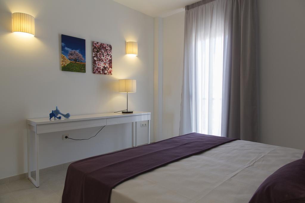 Apartamentos Proa - Emar Hotels Only Adults เอสปุญอลส์ ห้อง รูปภาพ